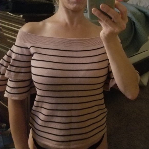 B.B.Dakota Ruffled Sleeve Knit Top - Picture 9 of 9